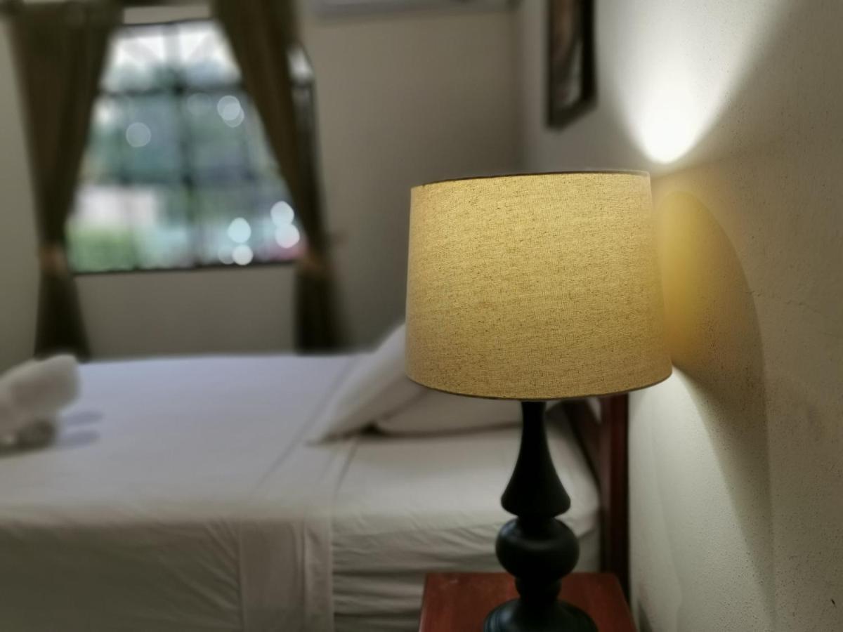 Hotel Armonia Hostal Сан-Сальвадор Экстерьер фото