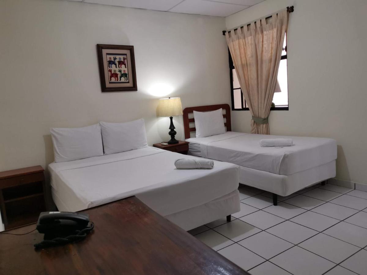 Hotel Armonia Hostal Сан-Сальвадор Экстерьер фото